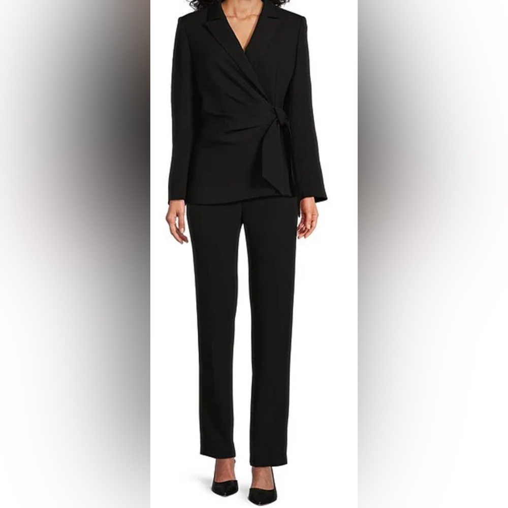 Elegant Black Women's Pantsuit